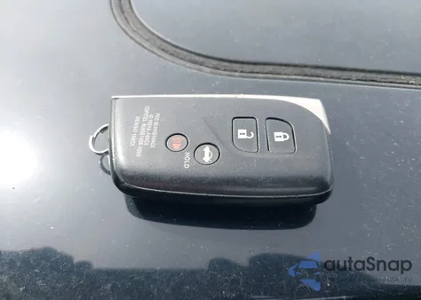 2013 Lexus Ls 460 z USA, uszkodzony, nr VIN JTHCL5EF3D5017963